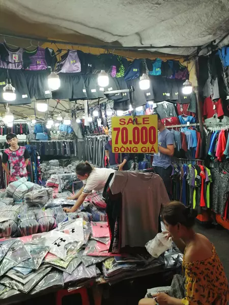 Que ver en Ho Chi Minh, Mercado nocturno