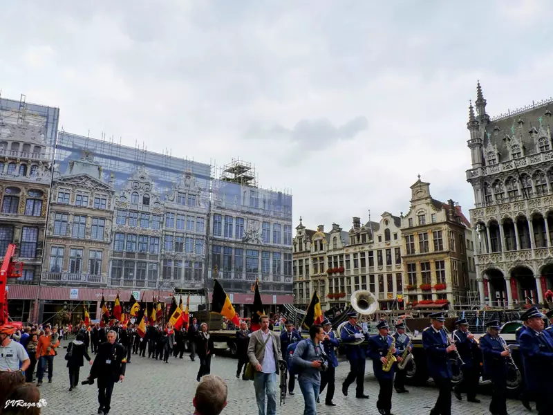 Grand Place Bruselas, Ruta por Bélgica de 7 días