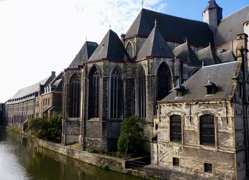 Iglesia de San Nicolas Gante, Ruta por Bélgica de 7 días