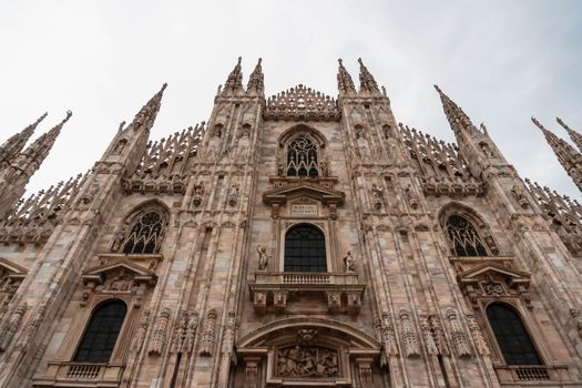 Milán