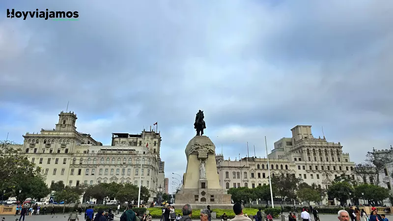 Plaza de San Martín, ¿Qué visitar en Lima? Hoy Viajamos