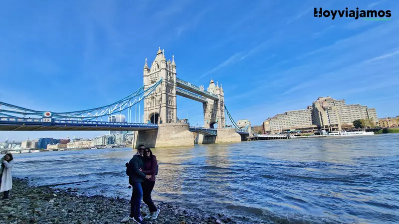 Puente de Londres, Hoy Viajamos
