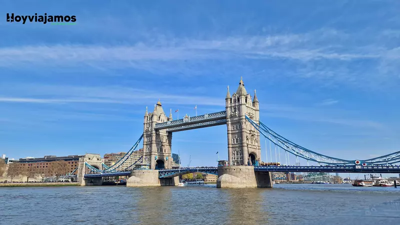 Tower Bridge Londres, Hoy Viajamos