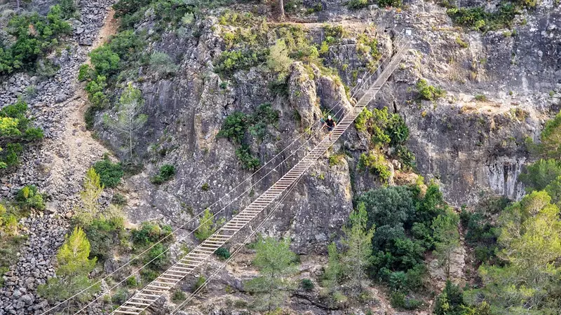 Puente Tibetano, Via Ferrata Enguera Sendero Fuente godalla