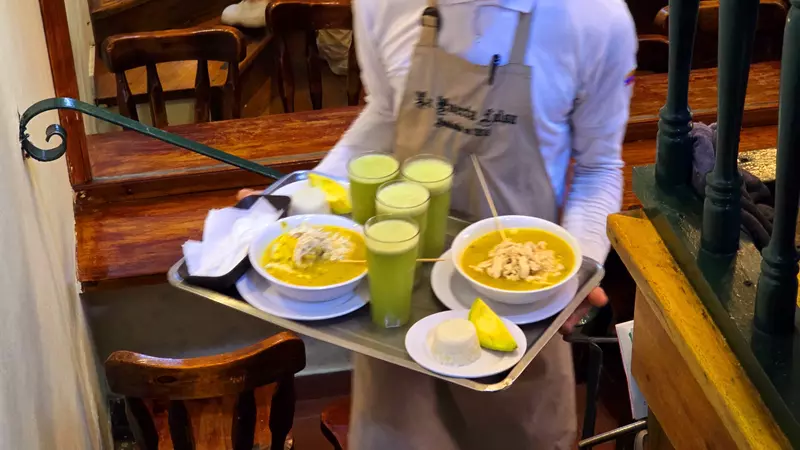 Ajiaco plato típico de Bogotá, Ruta por Colombia por Libre
