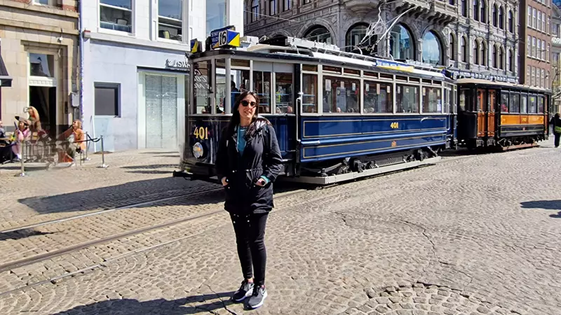 free tours por Ámsterdam , hoy viajamos transporte publico de la ciudad