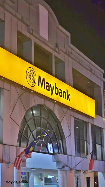 Cajero de Maybank en Malasia para sacar dinero durante el viaje