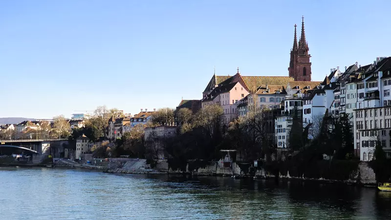 Basilea casco historico, ruta por alsacia de 5 dias, hoy viajamos