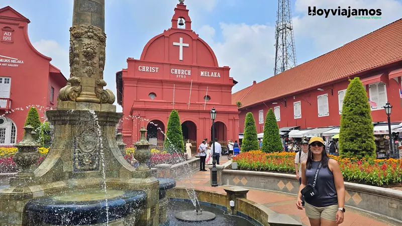 Sandra recorriendo el centro histórico de Melaka en Malasia
