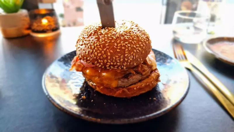 Donde comer en Rotterdam barato, diego´s burgers , hoy viajamos