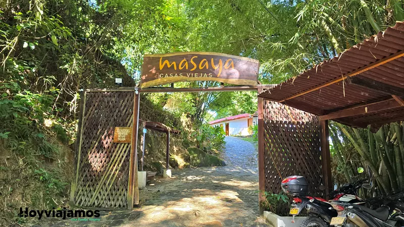 Entrada al Hotel Masaya Casas Viejas, Hoy Viajamos