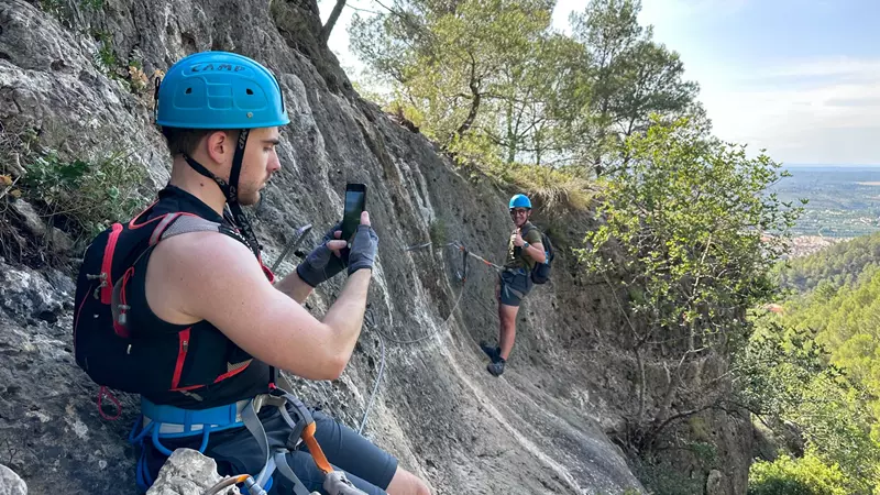 Flanqueo lateral Ruta Sendero Fuente Godalla , Via Ferrata Enguera