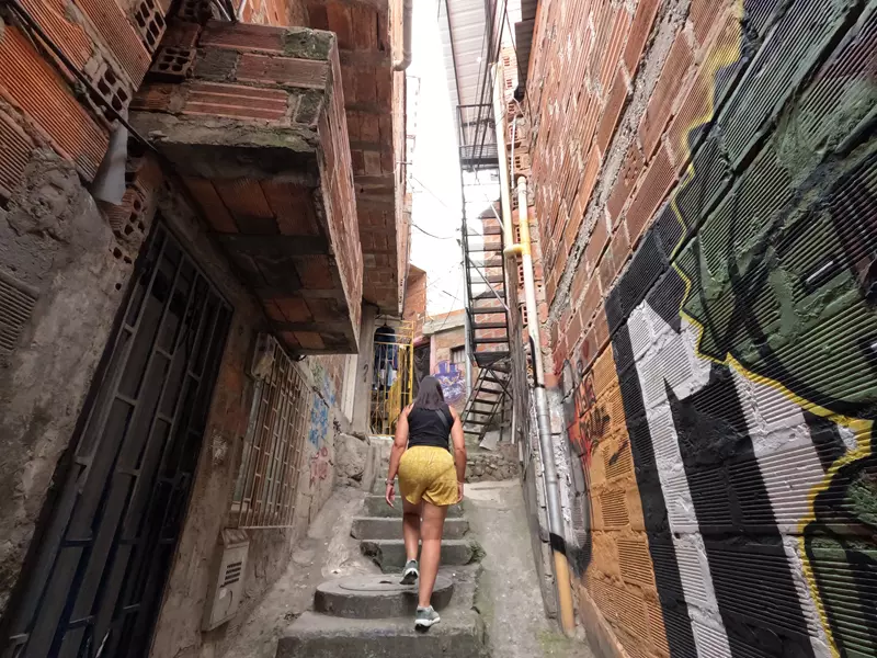 Free tour por la Comuna 13 de Medellín, Hoy Viajamos