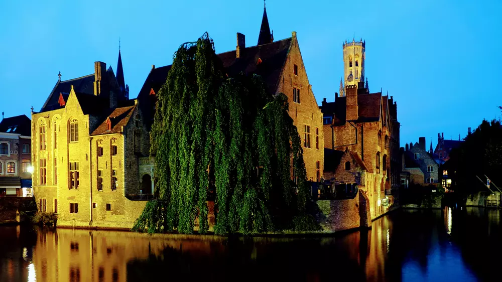 Dónde alojarse en Brujas barato: guía completa para ahorrar sin renunciar a la comodidad