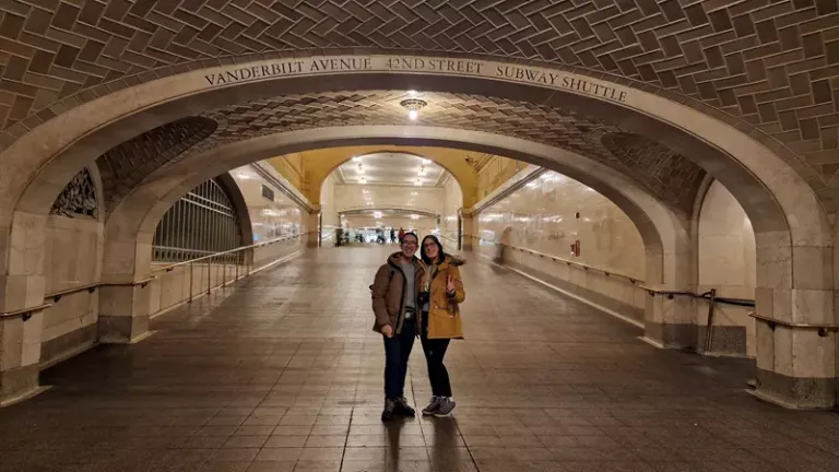 Galería susurros Estación Grand Central, Nueva York en Navidad