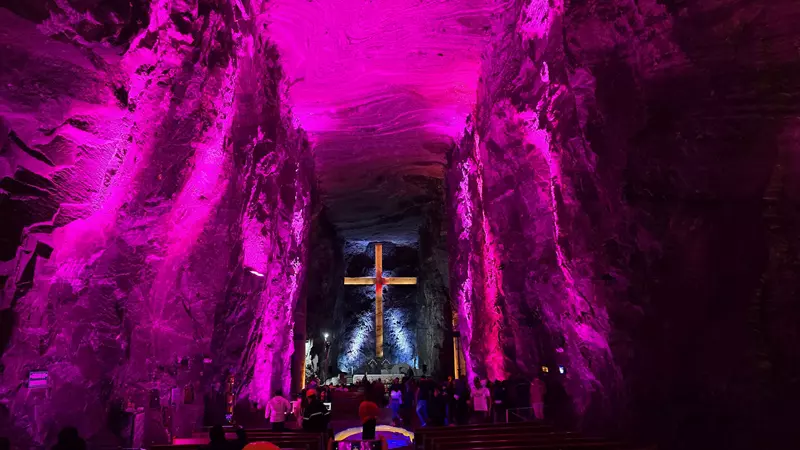 Interior Catedral de Sal de Zipaquirá, Hoy Viajamos
