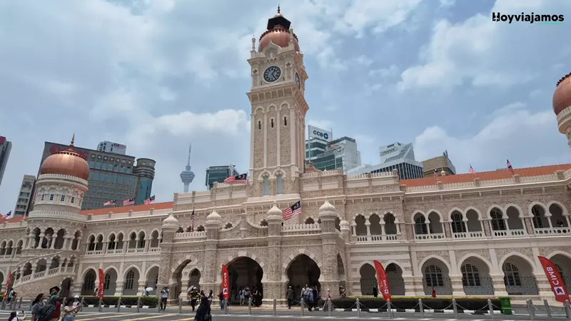 Plaza Merdeka en el centro histórico de Kuala Lumpur