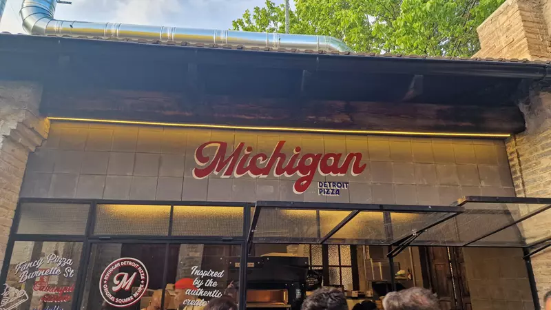 Michigan Detroit Pizza Valencia llega a Valencia la primera Pizza estilo Detroit