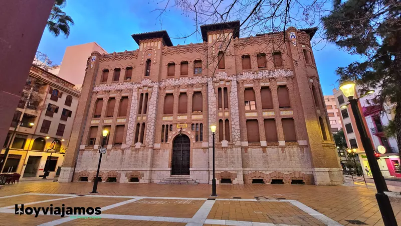 Oficina de Correos, ¿Qué ver en Castellón en un día? Hoy Viajamos