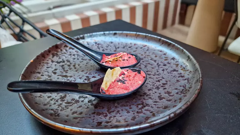 Plato de cortesía Tilda Madrid, Hoy viajamos