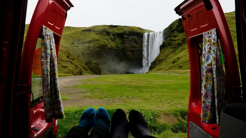 Alquiler cámpervan en Islandia hoy viajamos