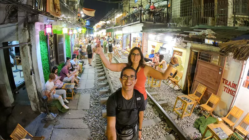 Train Street Hanoi, Ruta por Vientam 15 días