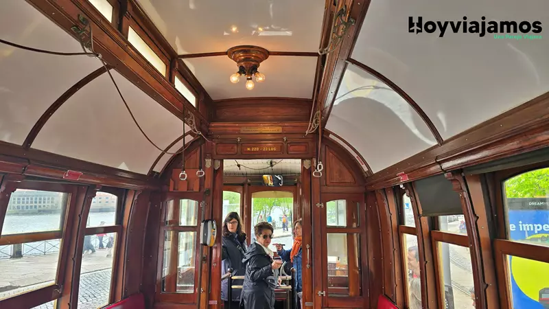 Tranvía histórico ¿Qué ver en Oporto en 2 días?, Hoy Viajamos
