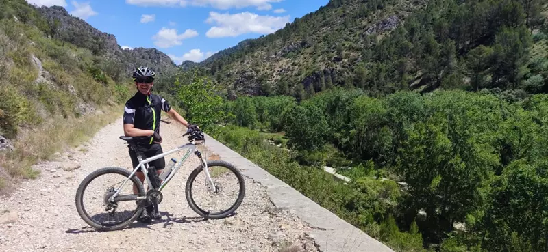 Descubre la impresionante Vía Verde del Chicharra de Villena a Gandía en Bicicleta