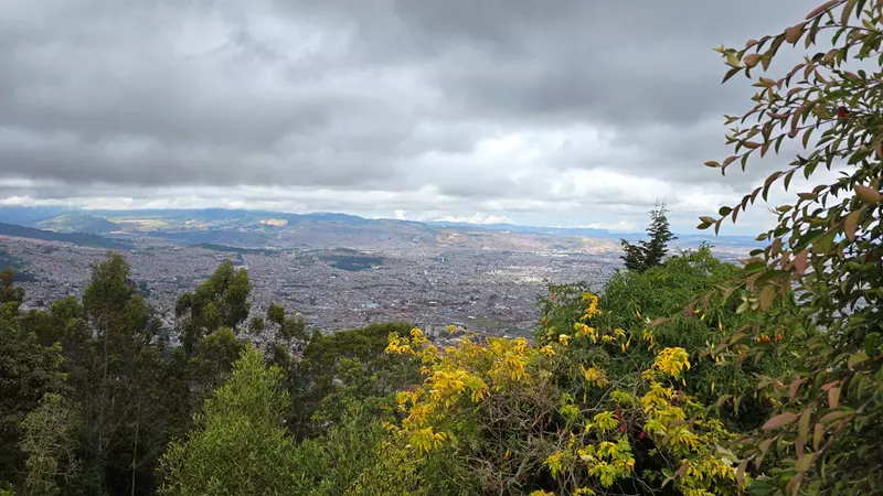 Vistas desde el Cerro de Monserrate, Bogotá, Hoy VIajamos